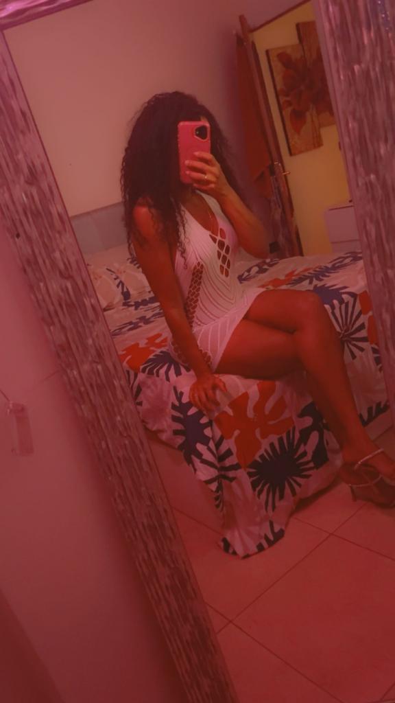 Chica busca chico en Tenerife: 