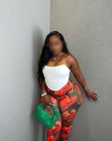 662469653: Chica busca chico en Sevilla