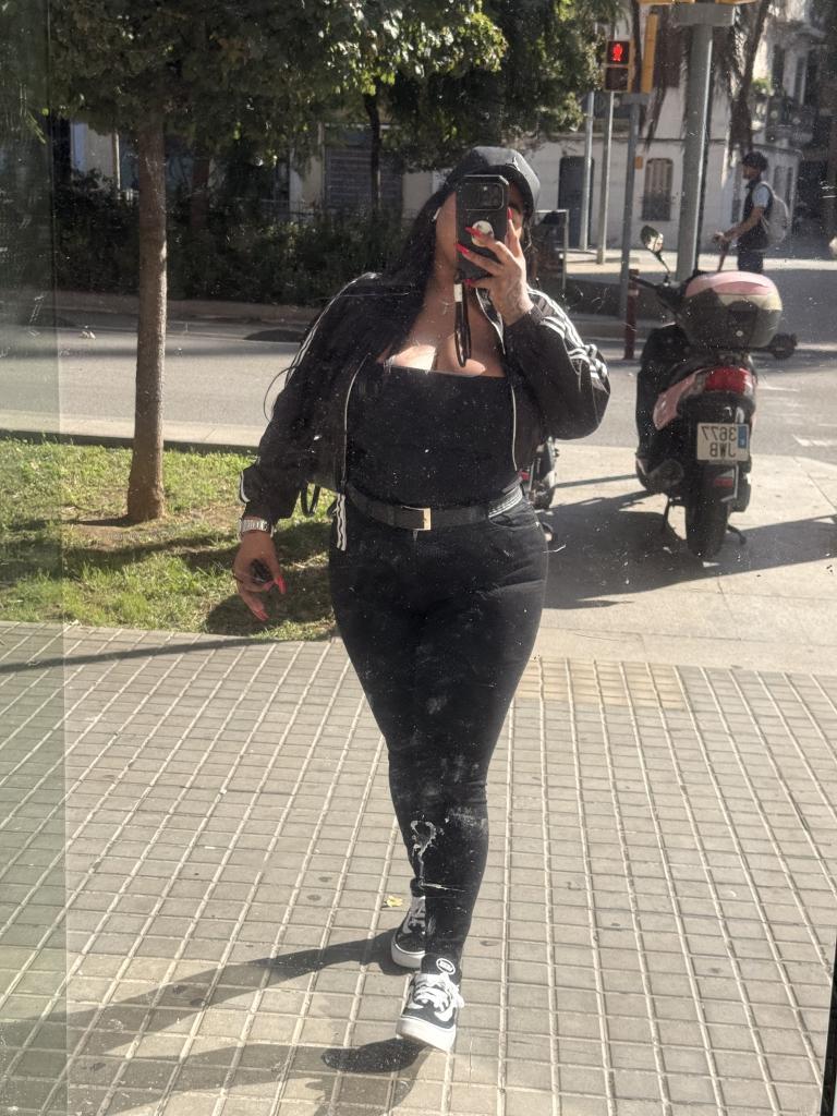 Chica busca chico en Barcelona: 