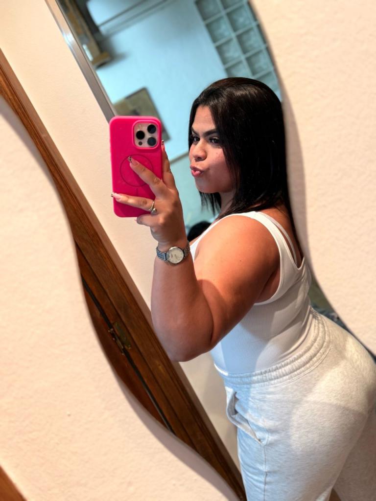 Chica busca chico en Almería: 