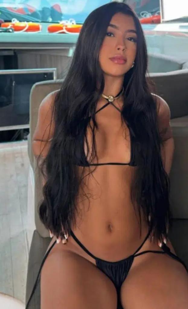 Chica busca chico en Ibiza: 