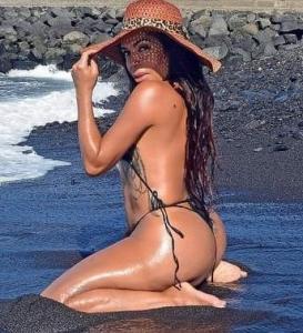Chica busca chico en Tenerife: 