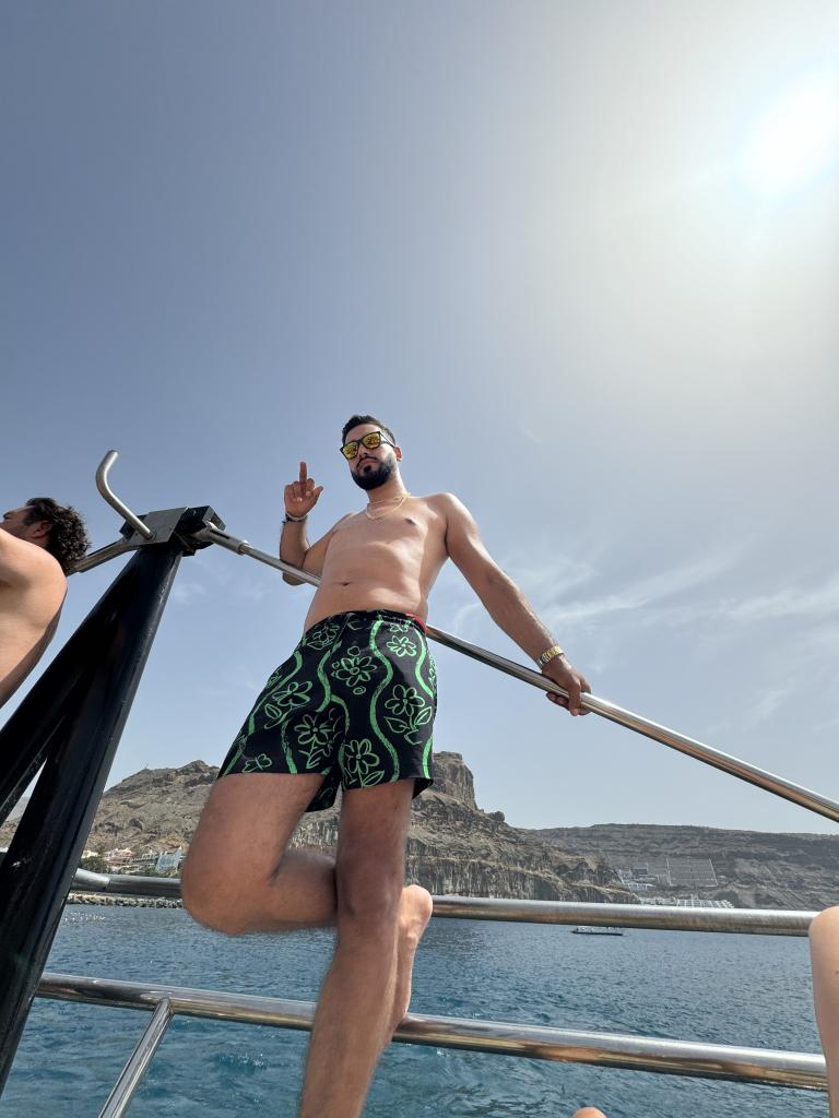 614112180: Chico busca chica en Barcelona