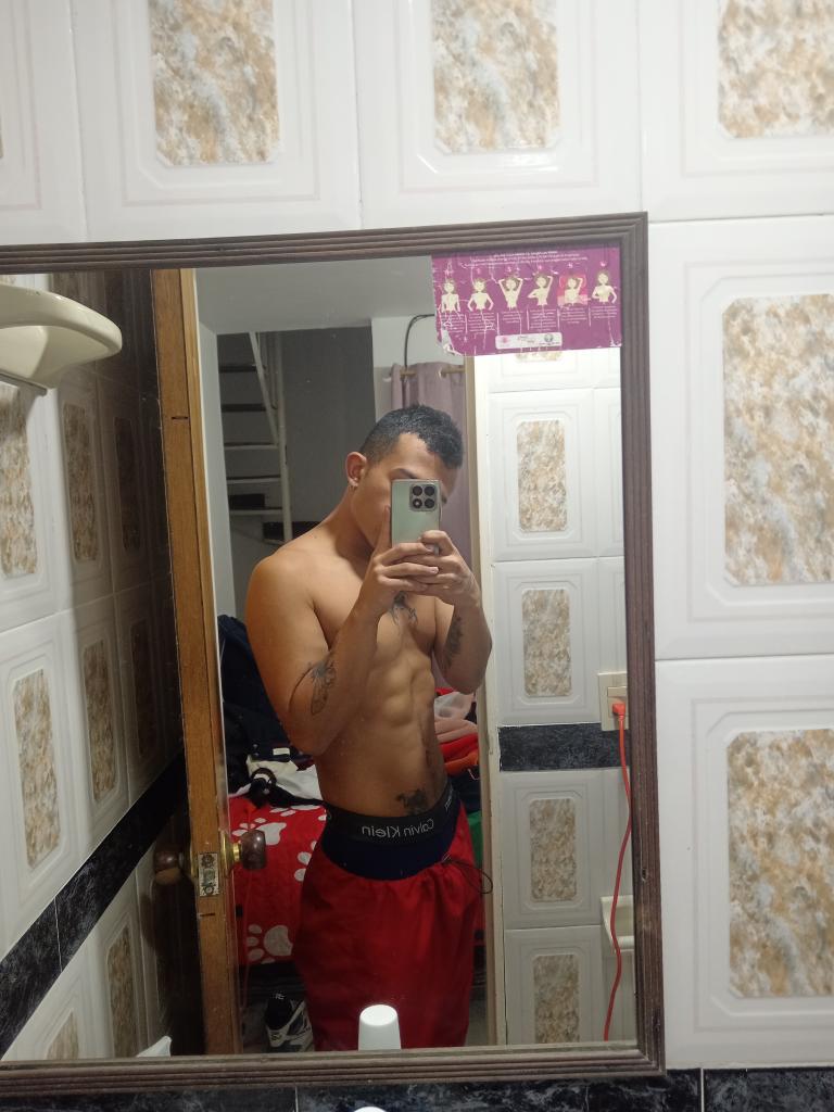 Chico busca chica en Mallorca: 