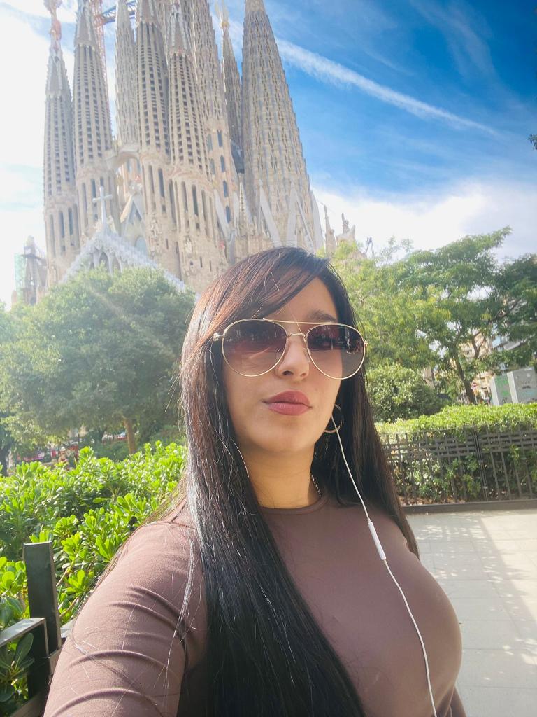 632167098: Chica busca chico en Barcelona