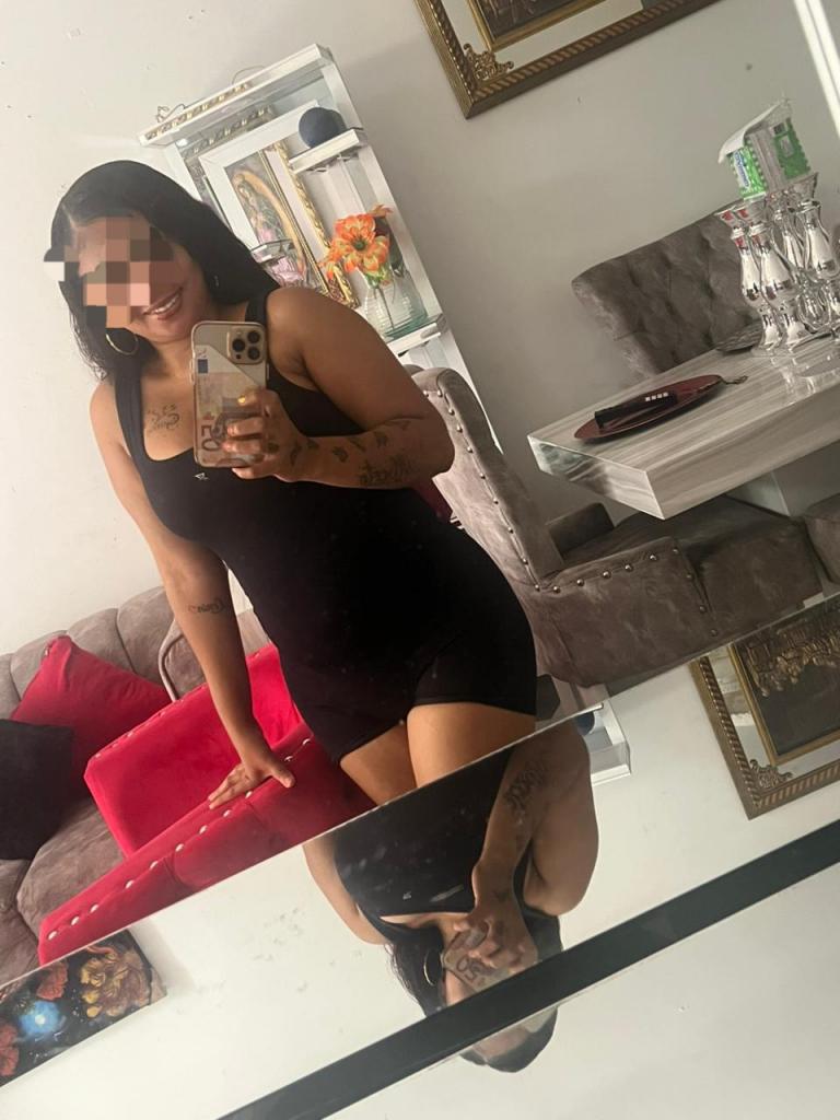 Chica busca chico en Granada: 