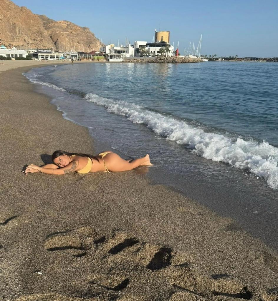 Chica busca chico en Almería: 