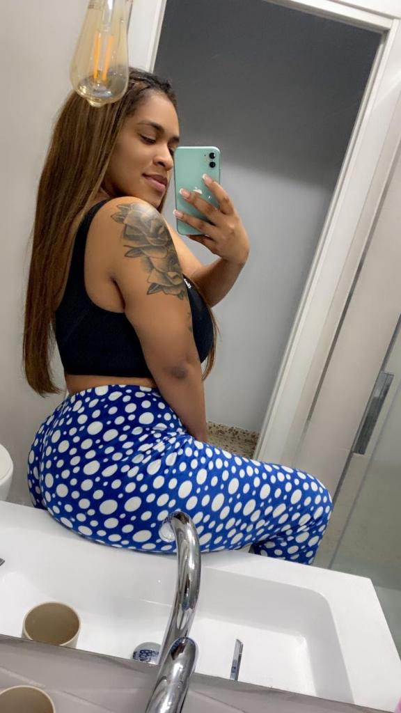 Chica busca chico en Granada: 