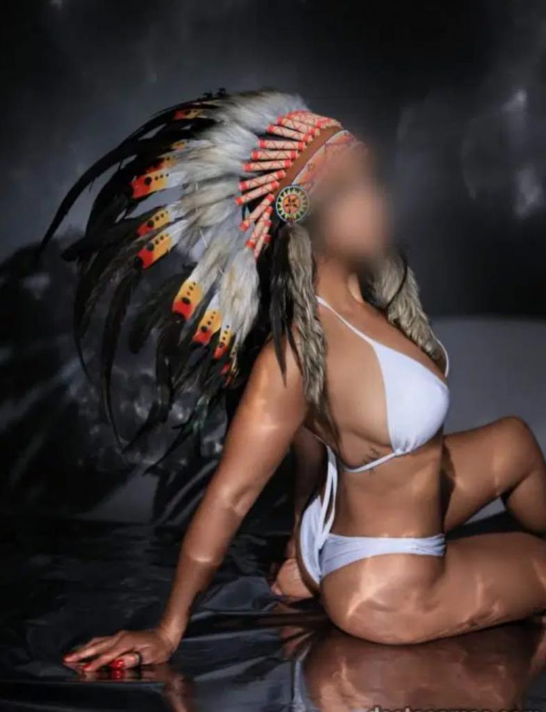 Chica busca chico en Málaga: Chica busca chico