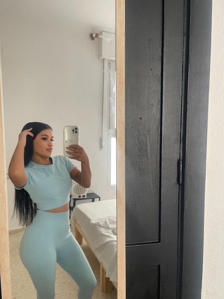 Chica busca chico en Huelva: 