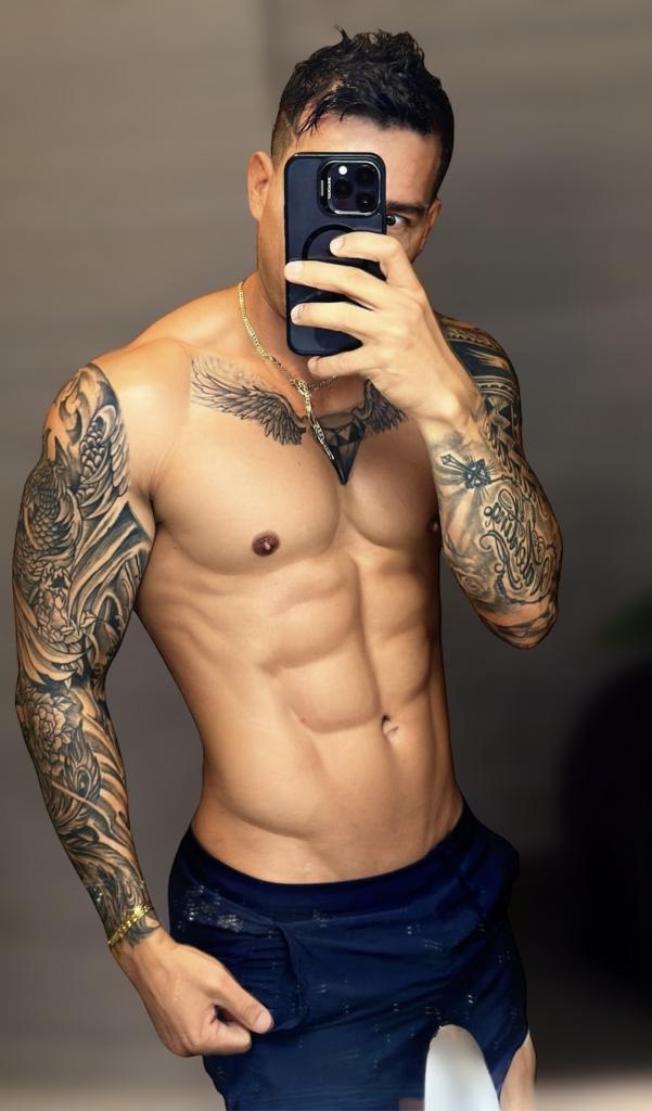 663572995: Chico busca chica en Barcelona