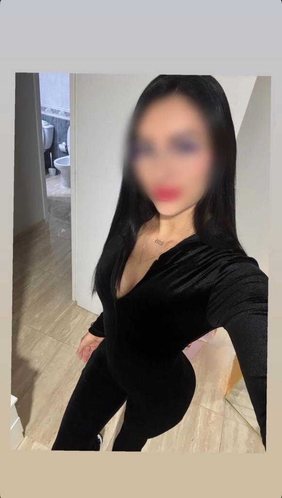 Chica busca chico en Granada: 