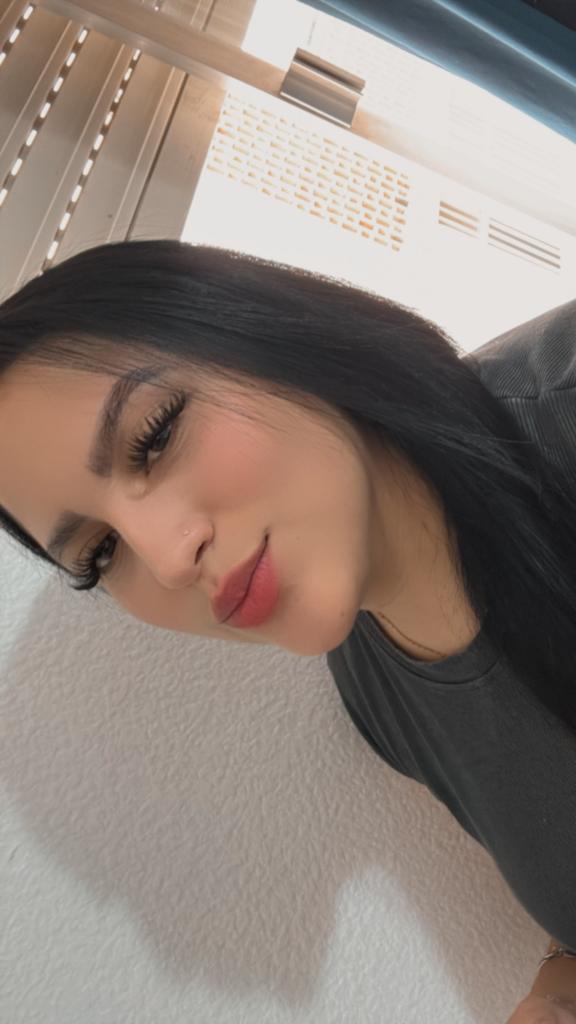 Chica busca chico en Cádiz: 