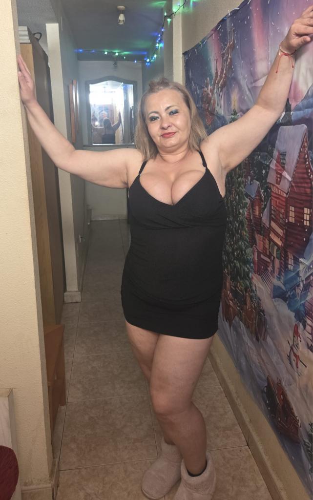 643977044: Chica busca chico en Murcia