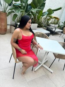 664478518: Chica busca chico en Madrid