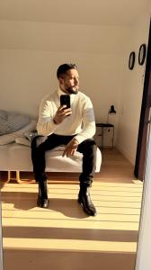 614112180: Chico busca chica en Barcelona