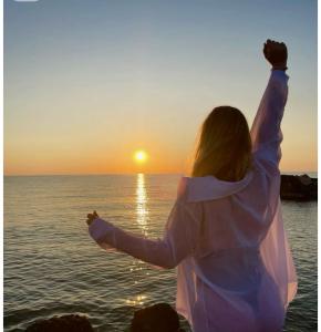 647091395: Chica busca chico en Mallorca