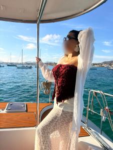 742086059: Chica busca chico en Madrid