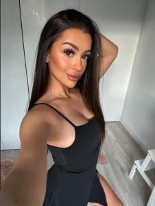 672590394: Chica busca chico en Málaga