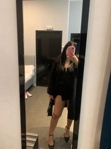 672144982: Chica busca chico en Barcelona