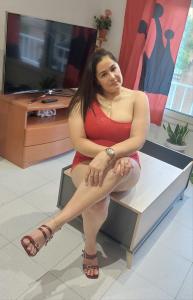 604274845: Chica busca chico en Barcelona