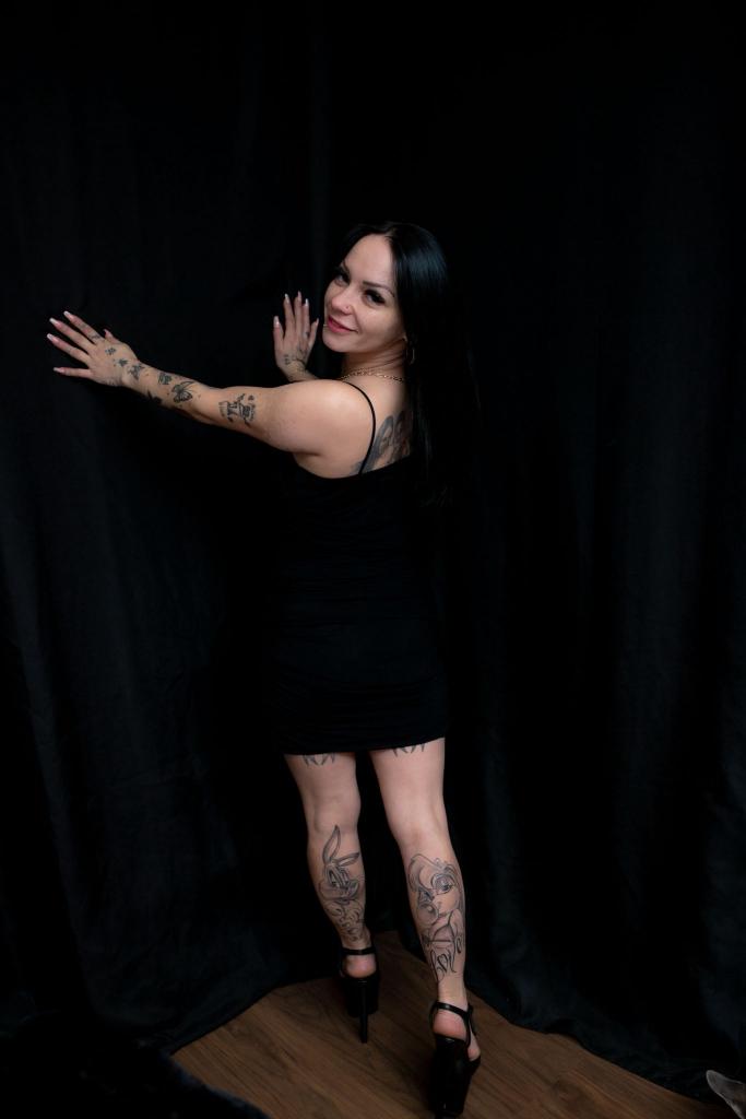 643168675: Chica busca chico en Madrid