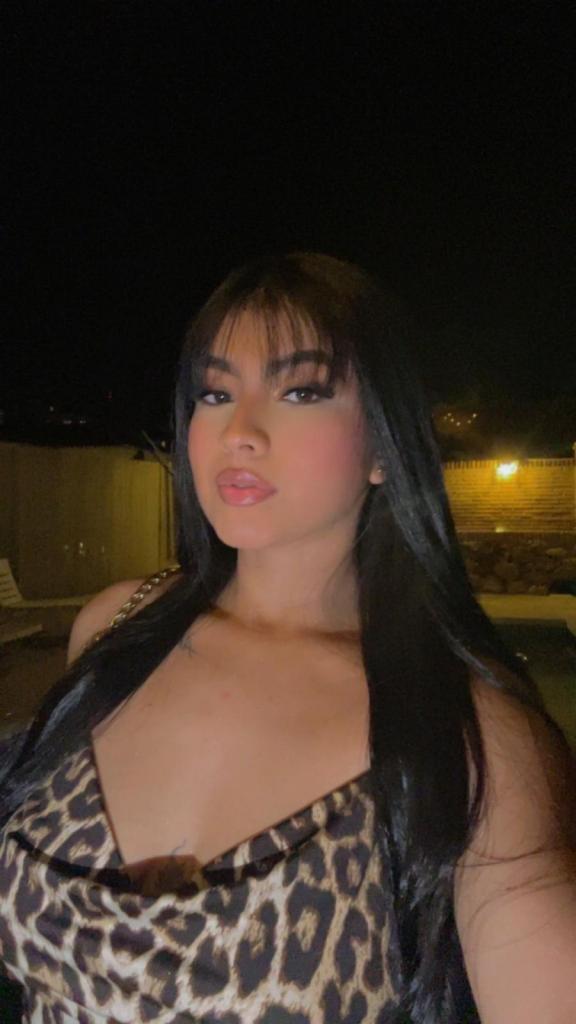 Chica busca chico en Málaga: Chica busca chico