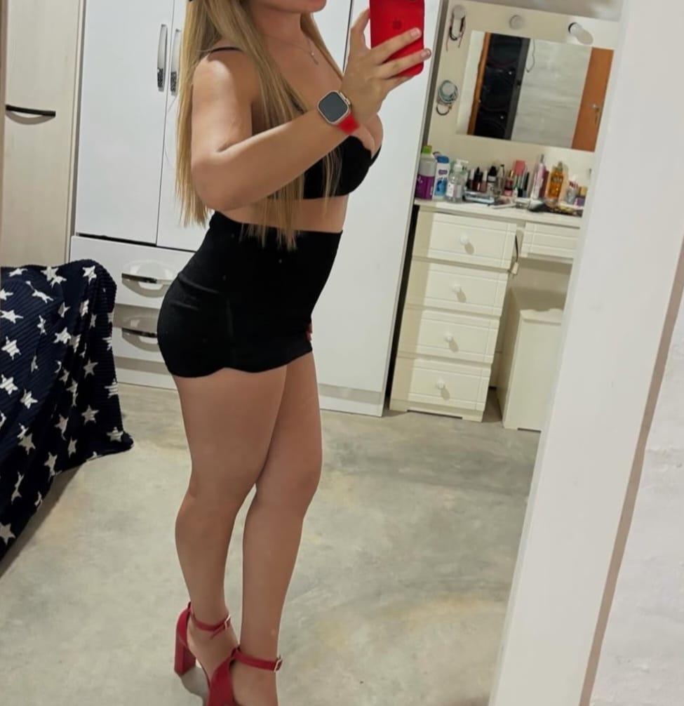 Chica busca chico en Granada: 