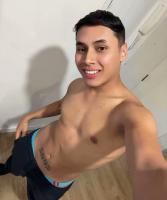 631232992: Chico busca chica en Barcelona