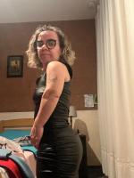 645696271: Chica busca chico en Barcelona