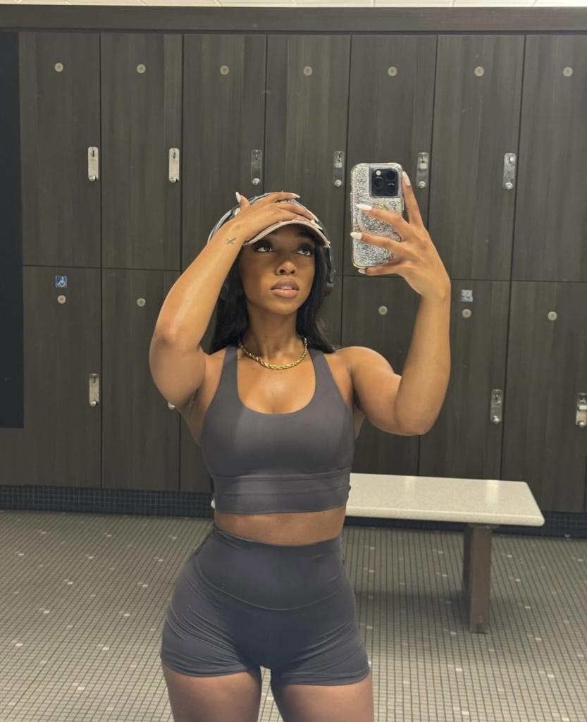 Chica busca chico en Cádiz: 