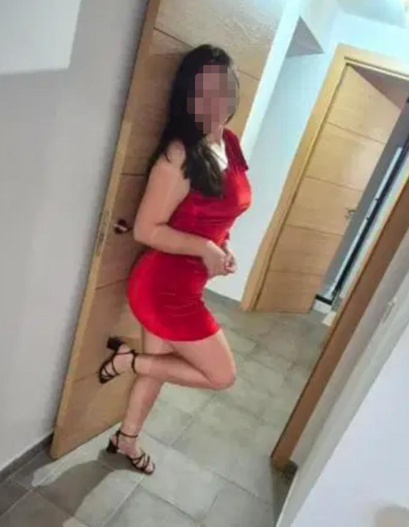 631942983: Chica busca chico en Alicante
