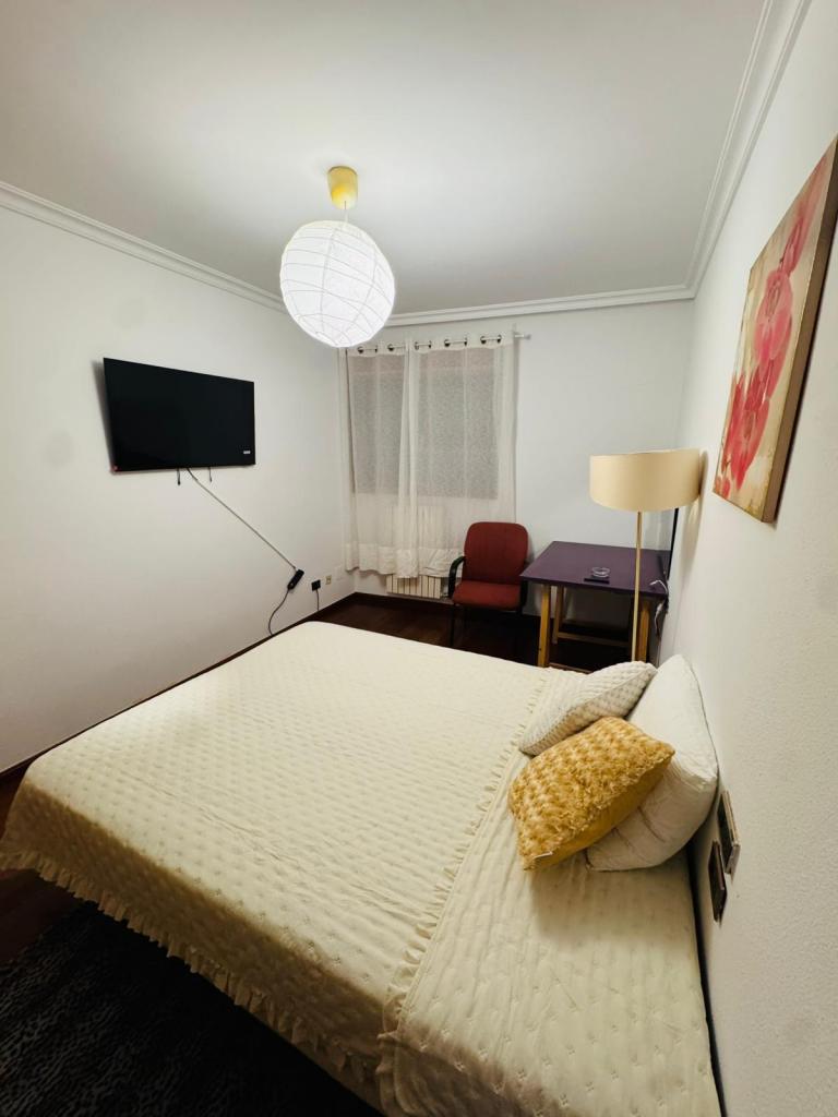 614038236: Chica busca chico en Zaragoza