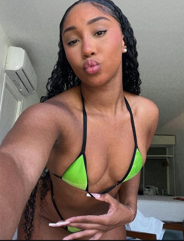 613308059: Chica busca chico en Murcia