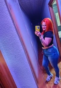 677308085: Chica busca chico en Albacete