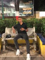 687163712: Chico busca chica en Zaragoza