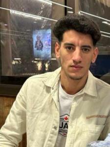 Chico busca chica en Lérida: 