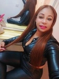 Chica busca chico en Granada: 