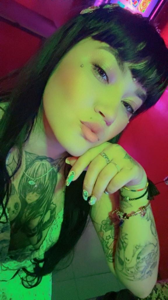 Chica busca chico en Cádiz: 