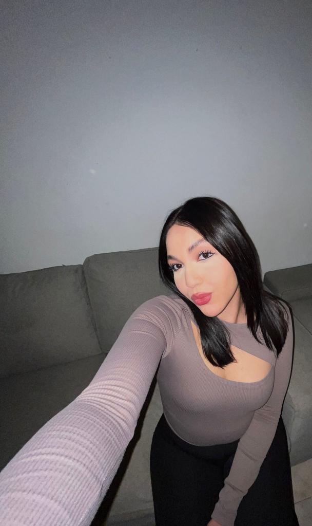 634043430: Chica busca chico en Tarragona