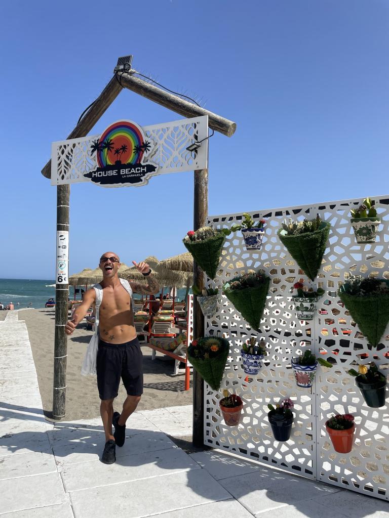 Chico busca chica en Málaga: 