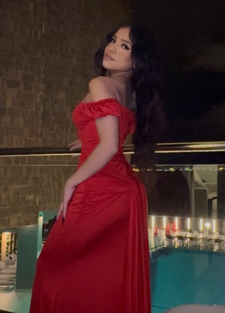 Chica busca chico en Alicante: Chica busca chico