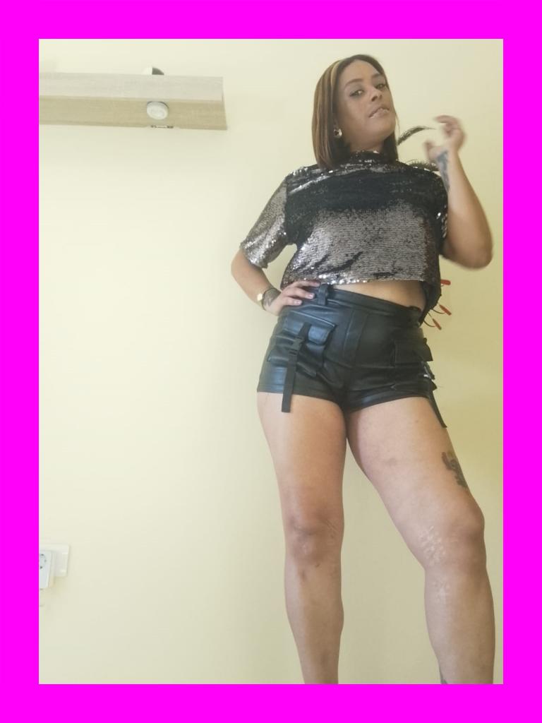 Chica busca chico en Tenerife: 