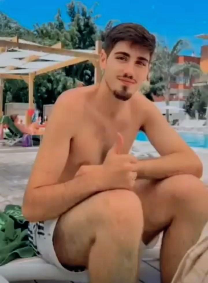 Chico busca chica en Málaga: 