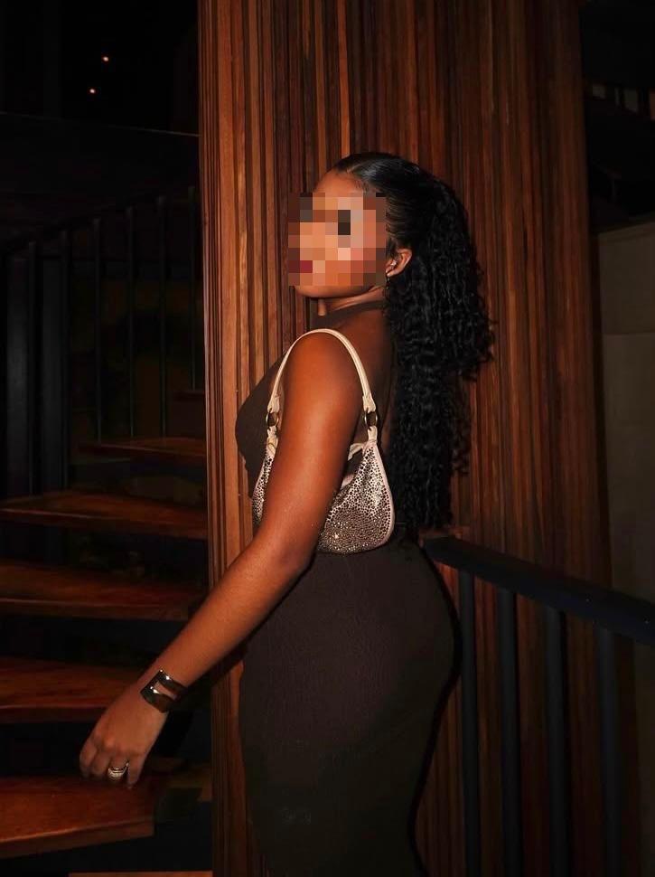 Chica busca chico en Pontevedra: 