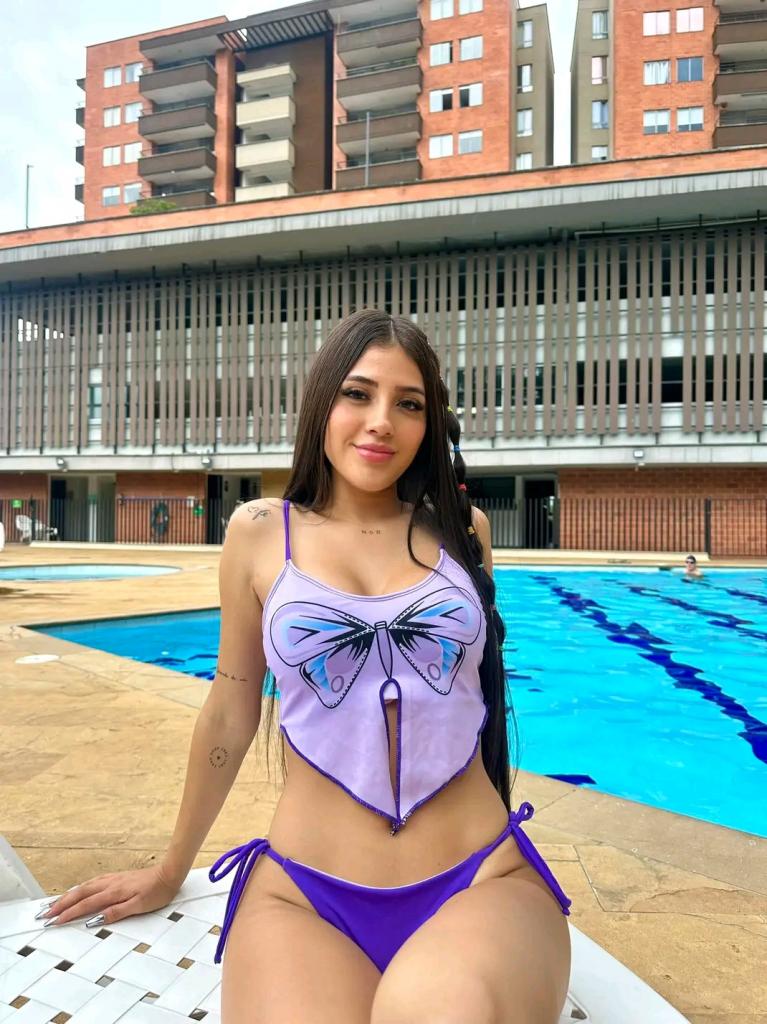 Chica busca chico en Almería: 