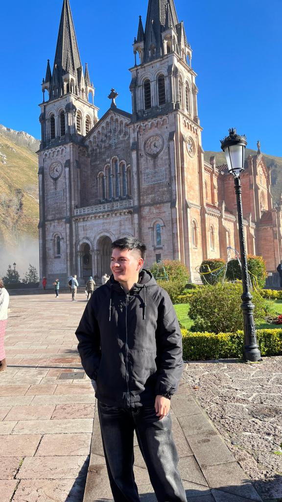 Chico busca chica en Asturias: 