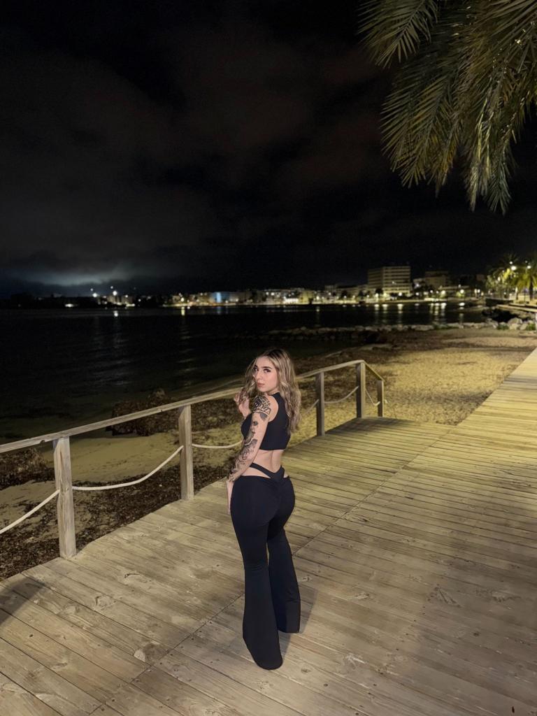 632292060: Chica busca chico en Ibiza