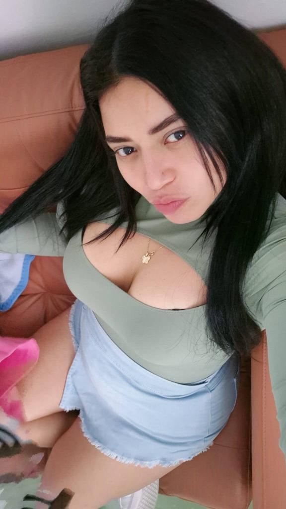 Chica busca chico en Tenerife: 