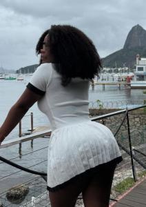 674084203: Chica busca chico en Valencia